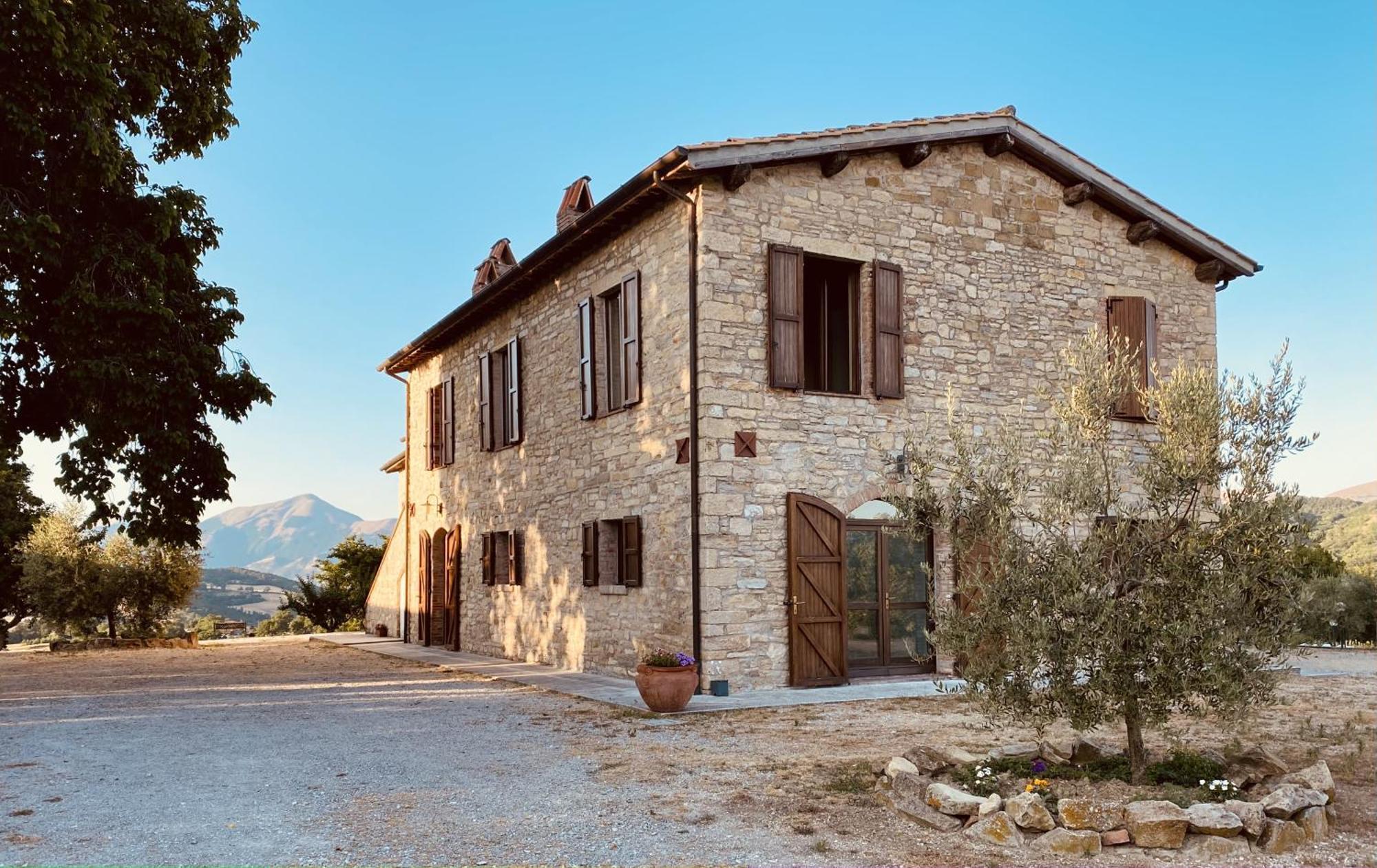 Casale Rancaglia Villa กุบบีโอ ภายนอก รูปภาพ