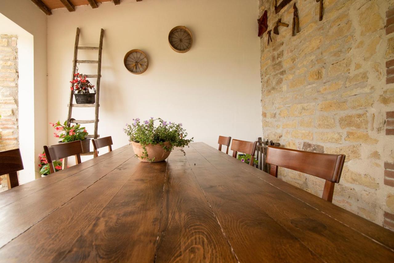 Casale Rancaglia Villa กุบบีโอ ภายนอก รูปภาพ